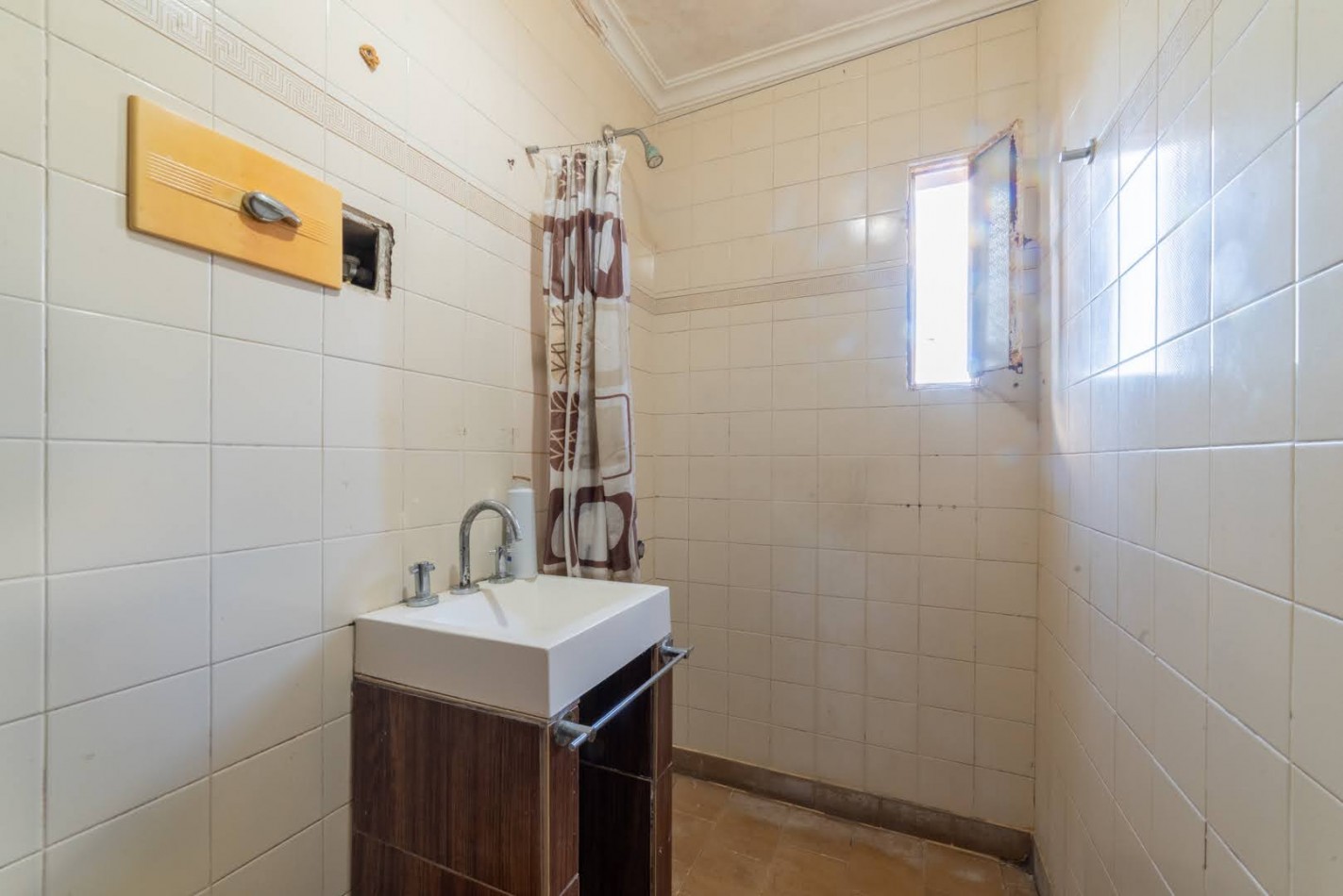 CASA EN GUADALUPE A 1 CUADRA DE LA COSTANERA