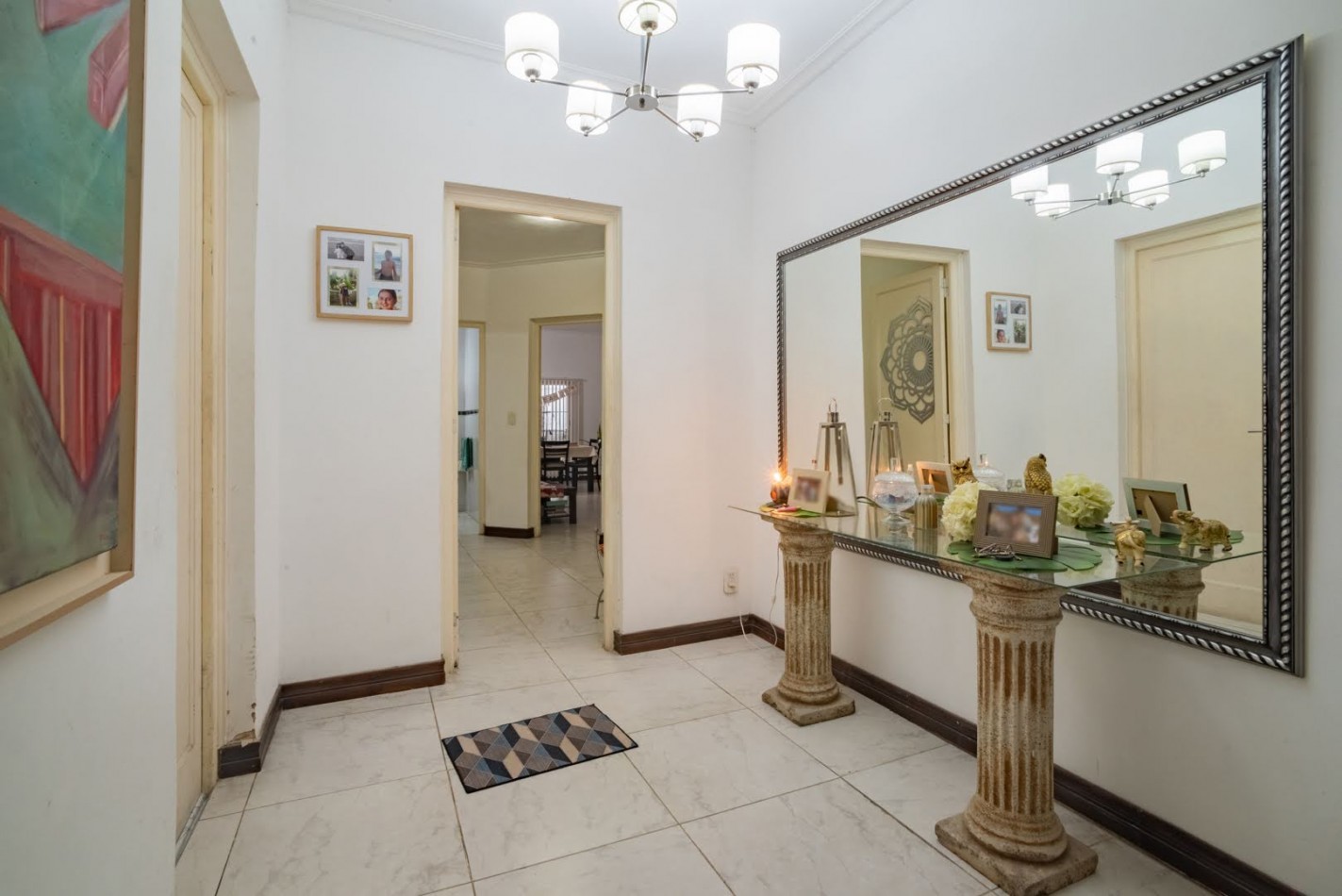 CASA DE CATEGORIA EN BARRIO SUR