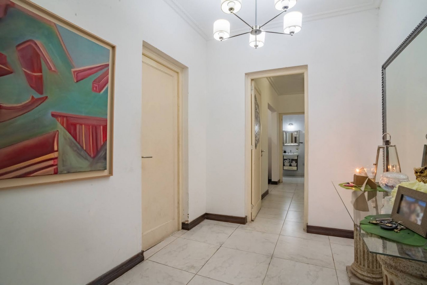 CASA DE CATEGORIA EN BARRIO SUR