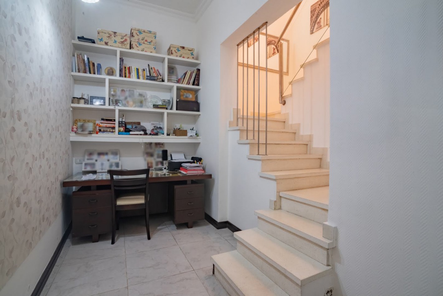 CASA DE CATEGORIA EN BARRIO SUR
