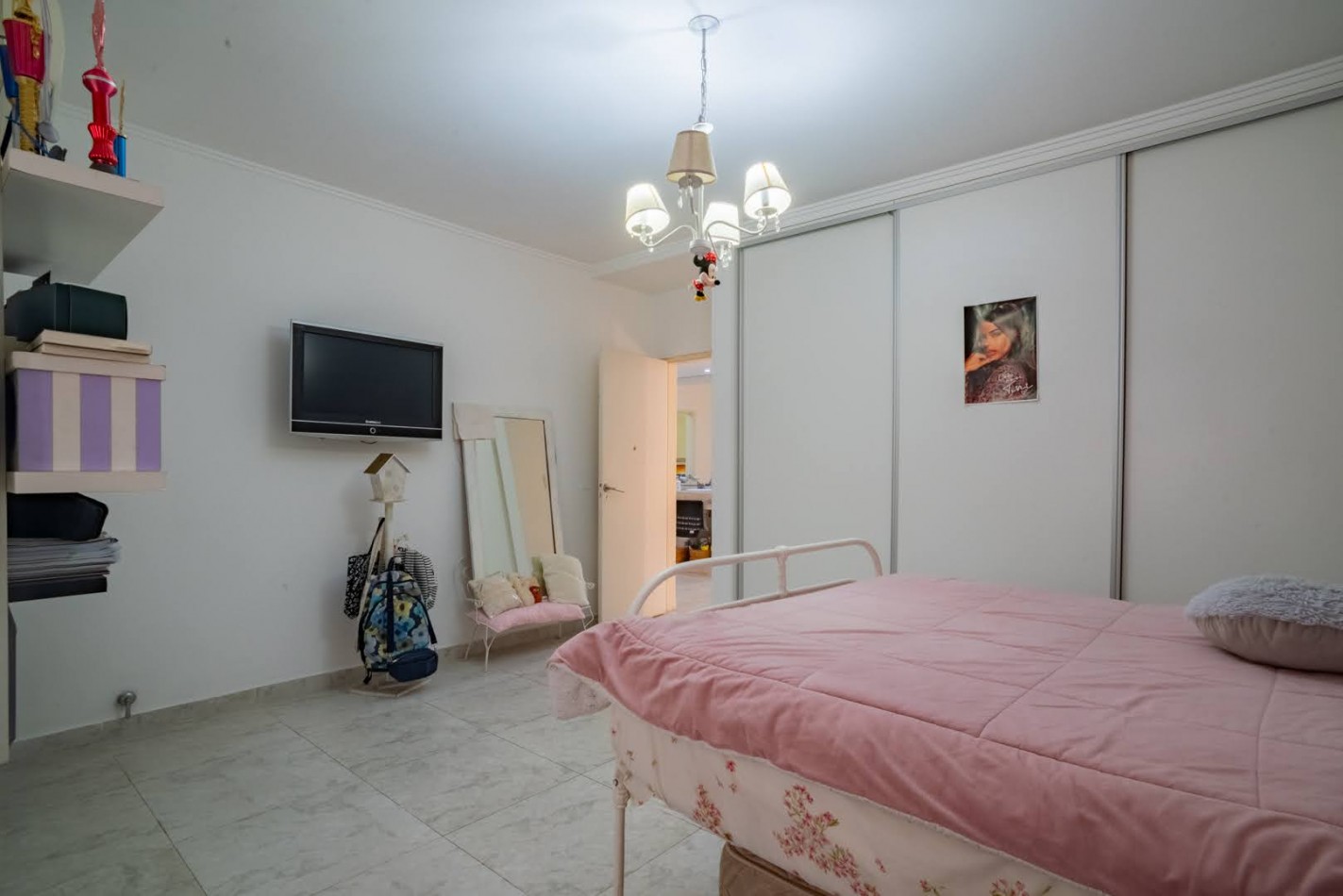 CASA DE CATEGORIA EN BARRIO SUR