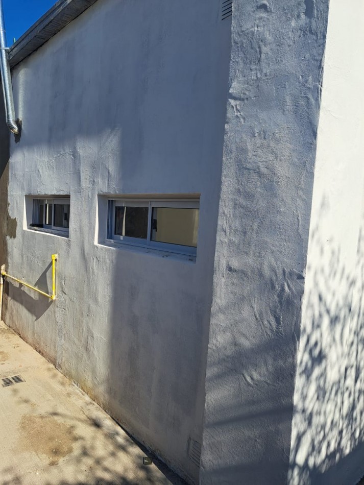 CASA EN REFACCION EN RISSO 1200