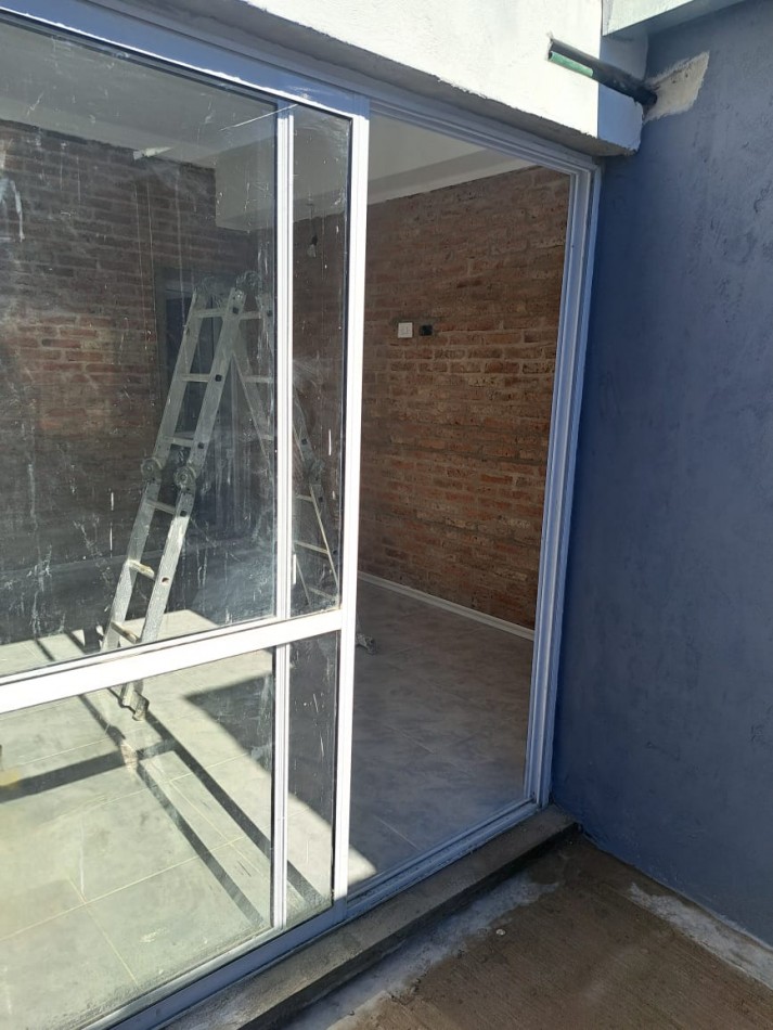 CASA EN REFACCION EN RISSO 1200