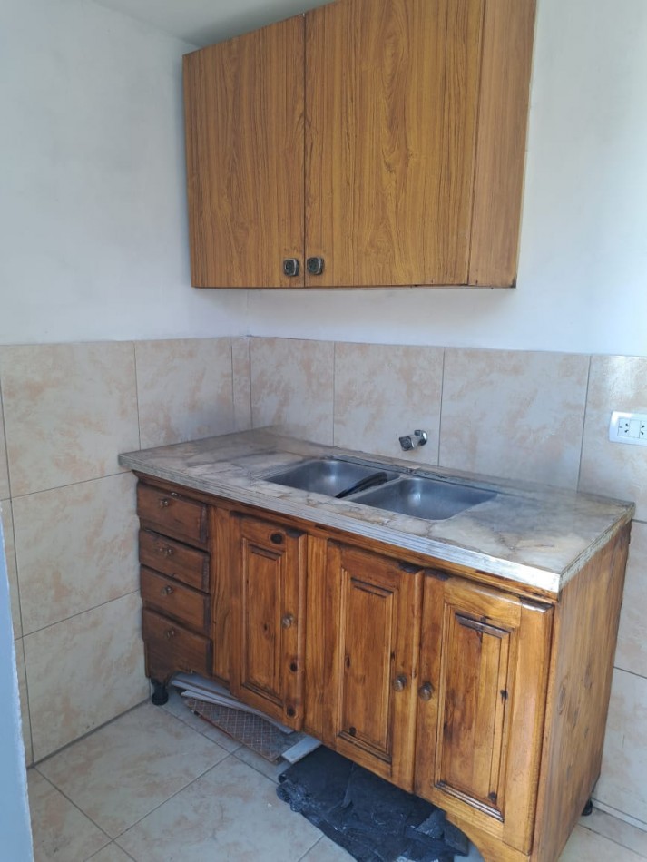 CASA EN REFACCION EN RISSO 1200