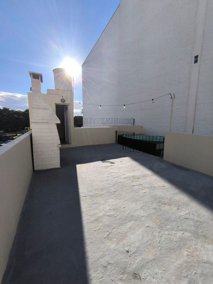 Departamento a pasos de bv con pileta exclusiva