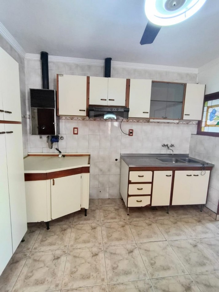 Casa con pileta en santoto