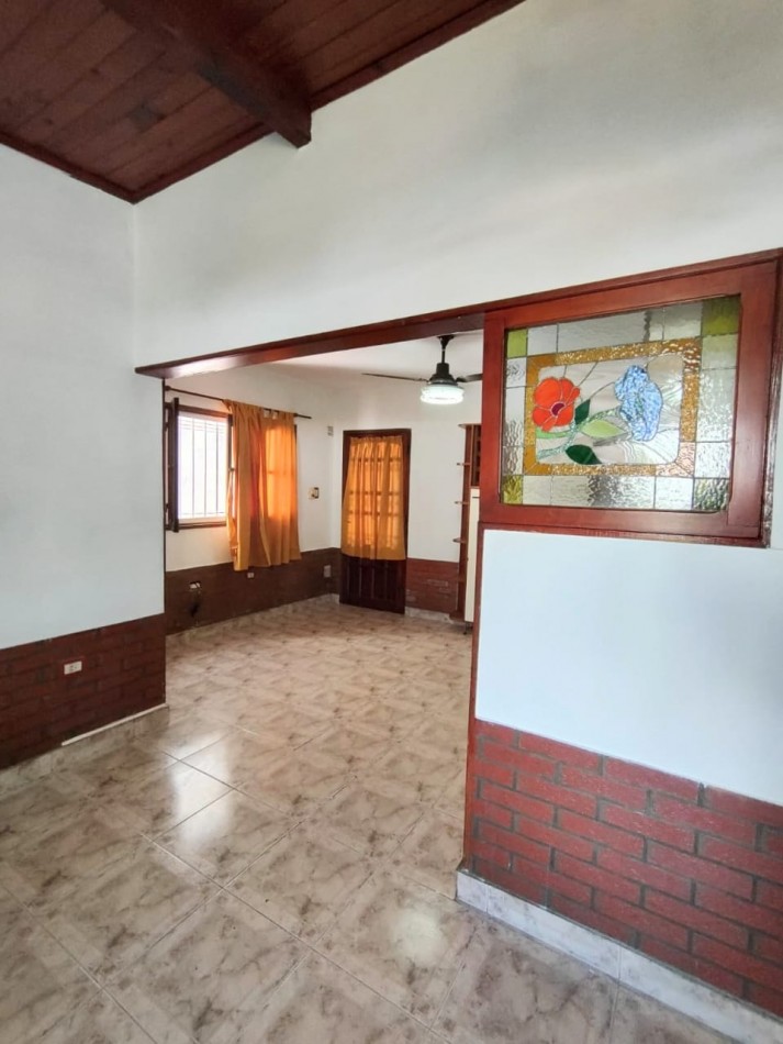 Casa con pileta en santoto