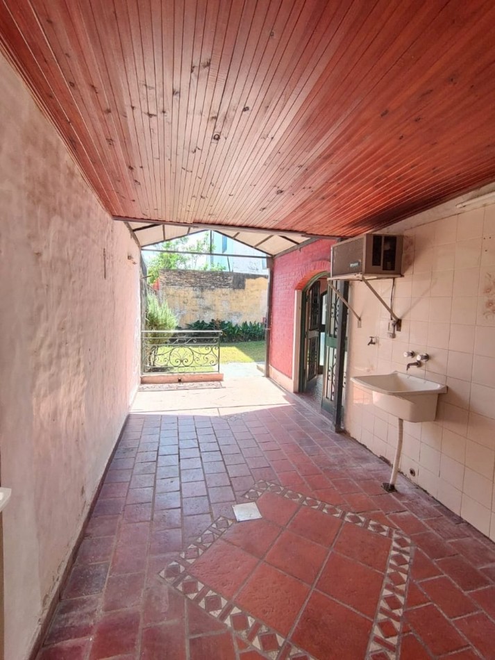 Casa con pileta en santoto