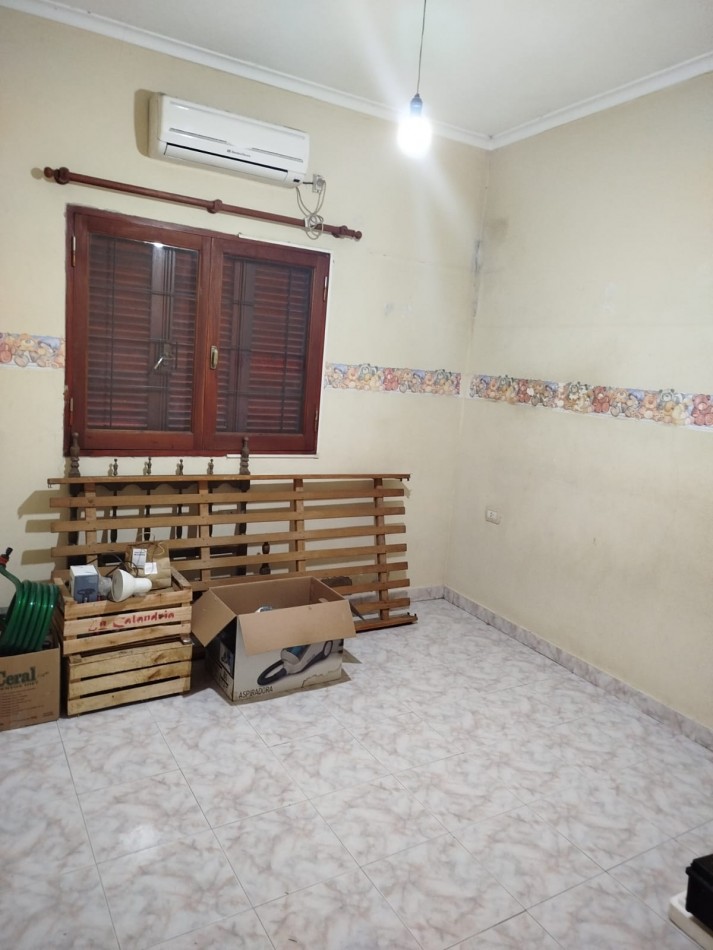 Se vende casa en San Lorenzo 6400
