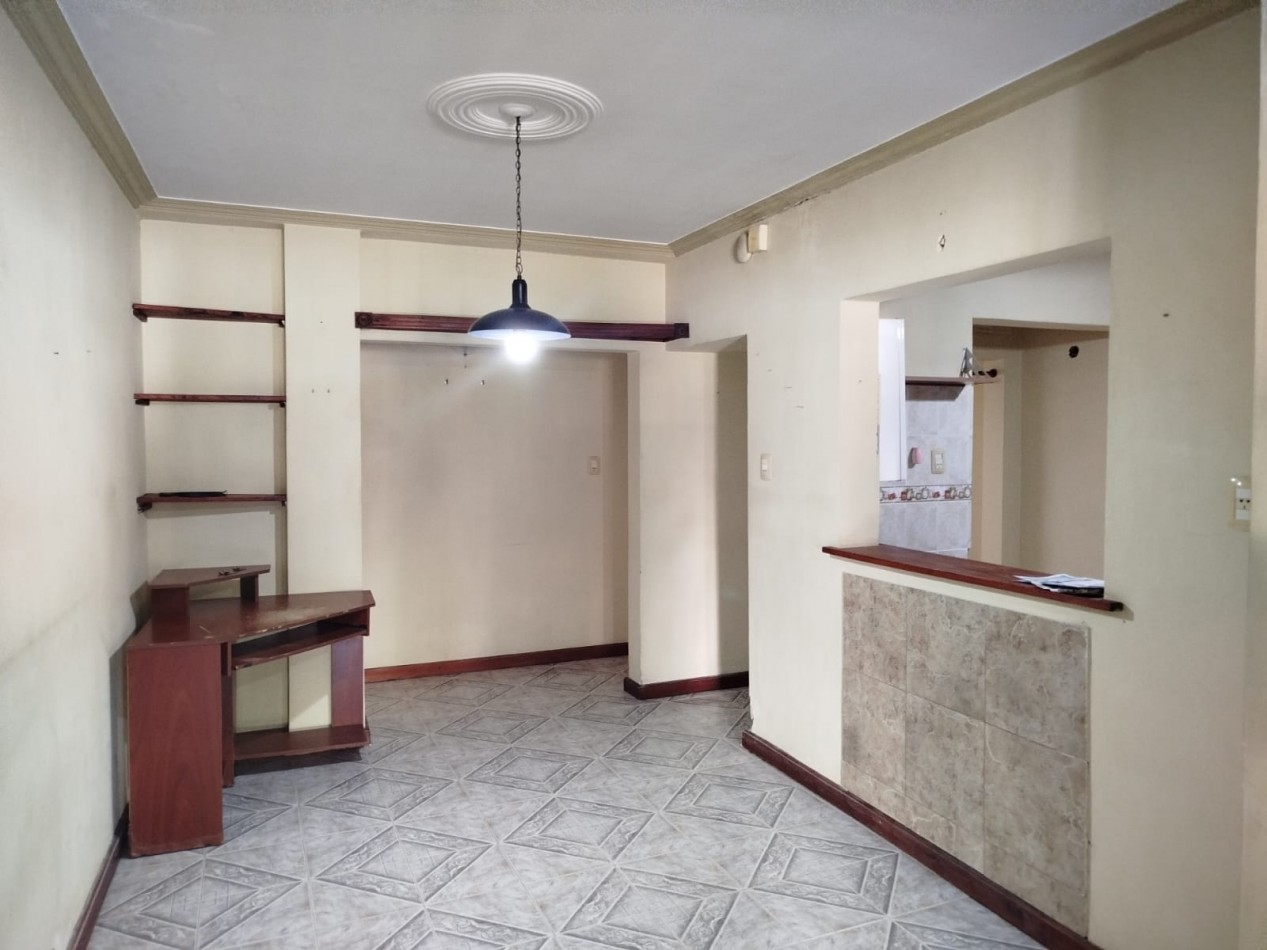 Se vende casa en San Lorenzo 6400