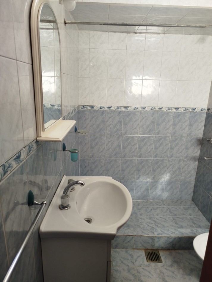 Se vende casa en San Lorenzo 6400