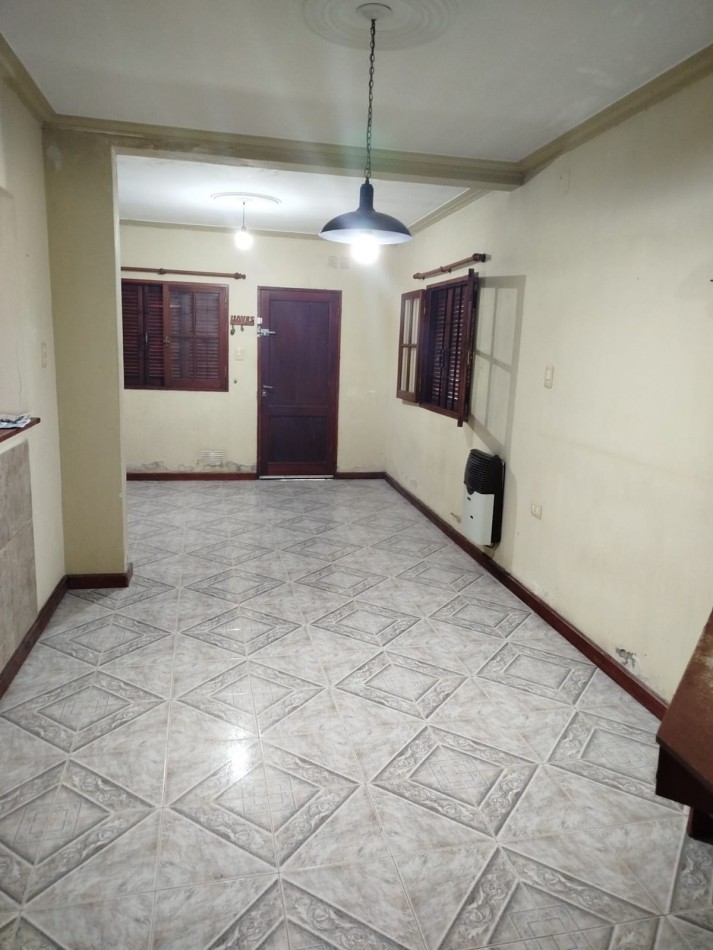 Se vende casa en San Lorenzo 6400