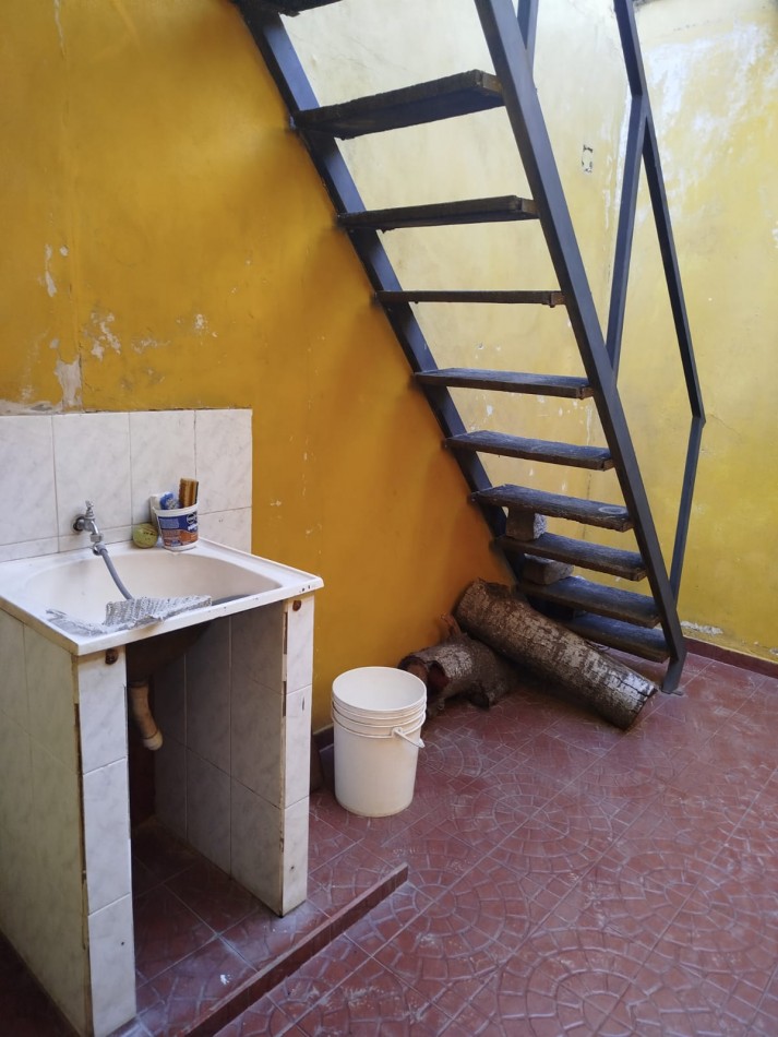 Se vende casa en San Lorenzo 6400