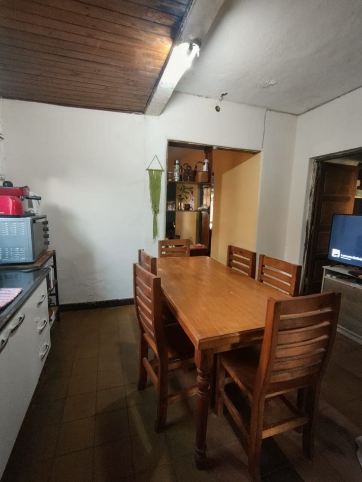 Casa a refaccionar a metros de salvador del carril