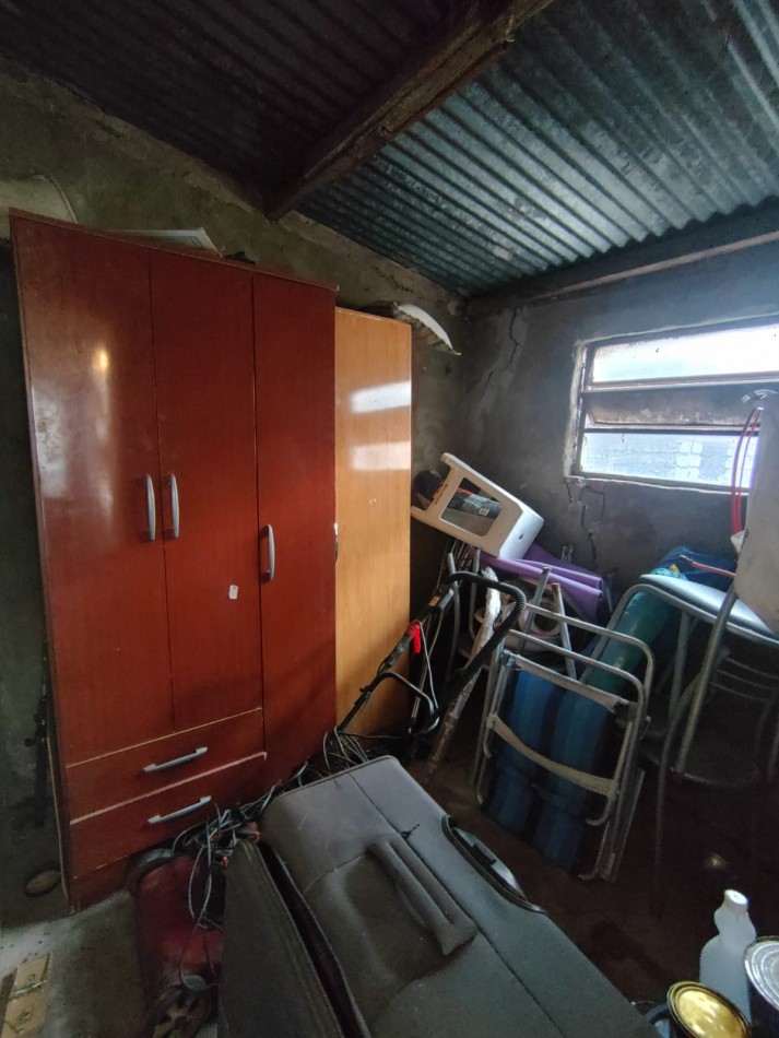 Casa a refaccionar a metros de salvador del carril