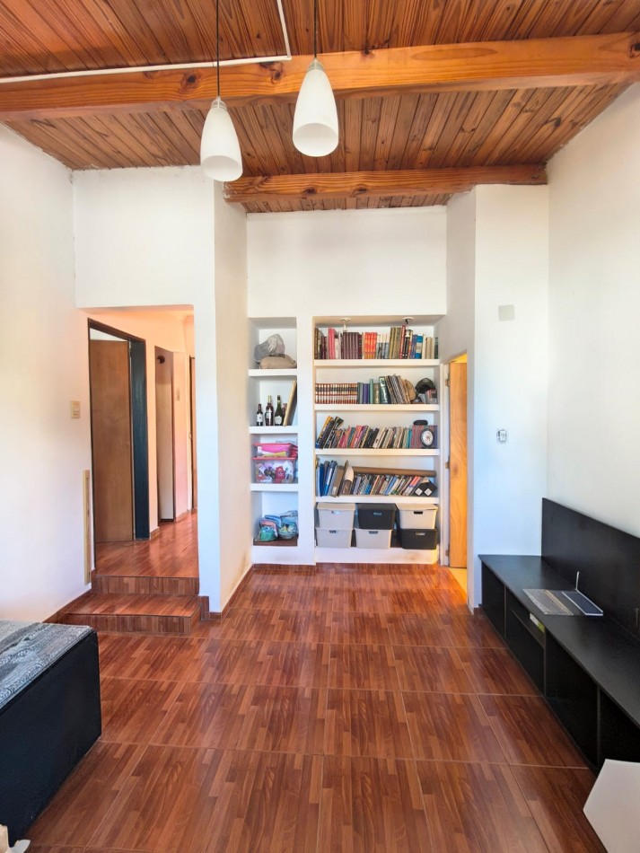 Casa interna a una cuadra de la costanera