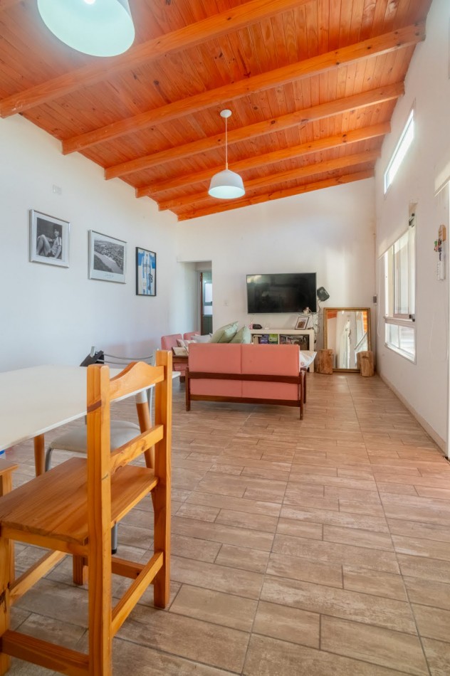 Casa moderna en leyes