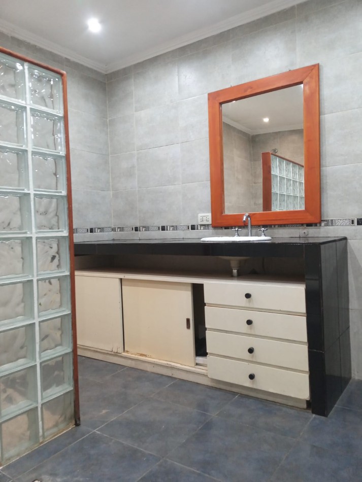 Casa amplia en caima