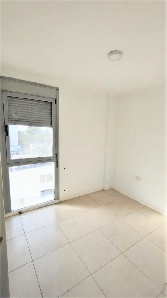 Departamento de dos dormitorios en edificio sembrando