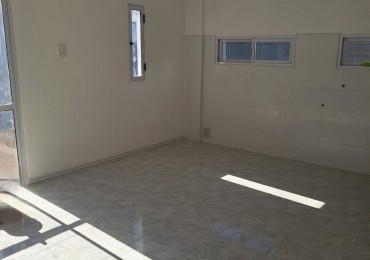 CASA EN REFACCION EN RISSO 1200